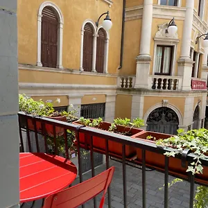  Apartment Al Malibran Italy