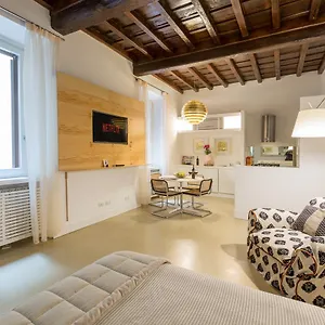  Apartment Gold Spanish's Steps Italy